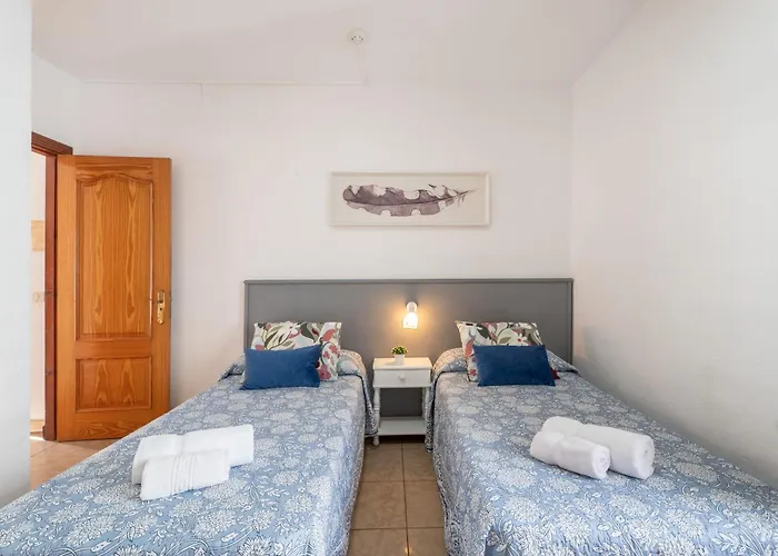 Infinity Pool Views Floritas Appartement *