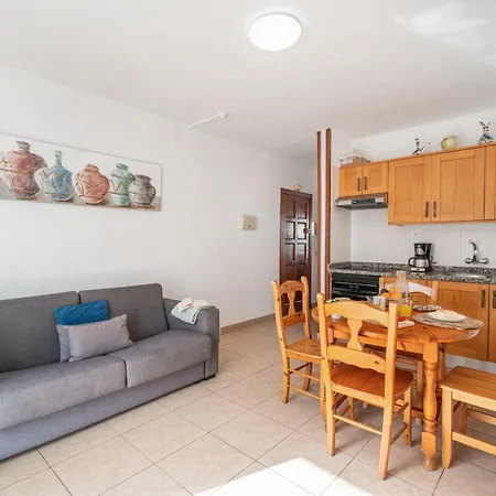 Infinity Pool Views Floritas Apartment